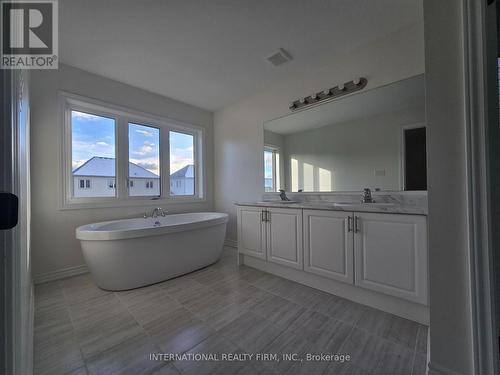 19 Hancock Crescent, Kawartha Lakes, ON - Indoor Photo Showing Bathroom