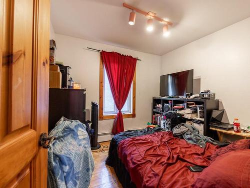 Chambre Ã Â coucher - 692  - 698 Rue St-Jacques, Saint-Jean-Sur-Richelieu, QC - Indoor Photo Showing Bedroom