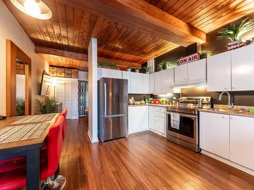 Cuisine - 692  - 698 Rue St-Jacques, Saint-Jean-Sur-Richelieu, QC - Indoor Photo Showing Kitchen With Double Sink