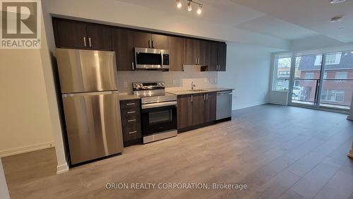 209 - 556 Marlee Avenue, Toronto, ON - Indoor Photo Showing Kitchen