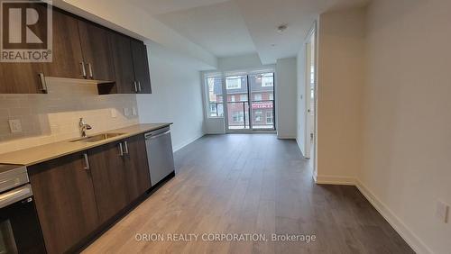 209 - 556 Marlee Avenue, Toronto, ON - Indoor Photo Showing Kitchen