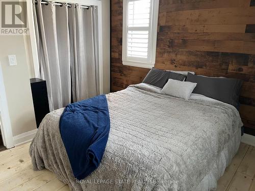 707 Tamarac Street, Haldimand, ON - Indoor Photo Showing Bedroom