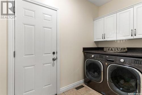 743 Bellmont Court, Saskatoon, SK - Indoor Photo Showing Laundry Room