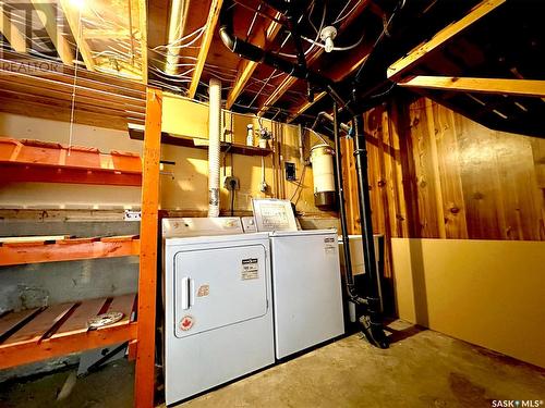 638 Redberry Road, Saskatoon, SK - Indoor Photo Showing Laundry Room