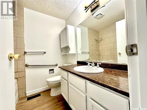 638 Redberry Road, Saskatoon, SK - Indoor Photo Showing Bathroom