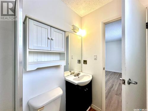 638 Redberry Road, Saskatoon, SK - Indoor Photo Showing Bathroom