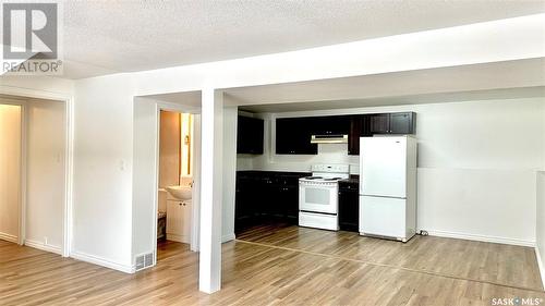 638 Redberry Road, Saskatoon, SK - Indoor Photo Showing Kitchen