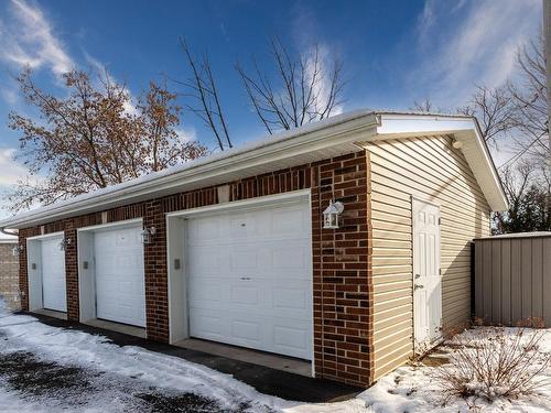 Garage - 4 Rue Lussier, Saint-Mathias-Sur-Richelieu, QC - Outdoor With Exterior