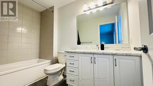 572 Lilith Street, Ottawa, ON - Indoor Photo Showing Bathroom