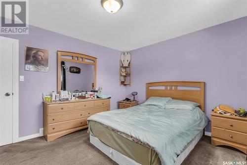 815 W Avenue N, Saskatoon, SK - Indoor Photo Showing Bedroom