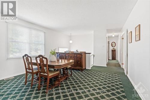 6 Assiniboine Drive, Ottawa, ON - Indoor Photo Showing Dining Room