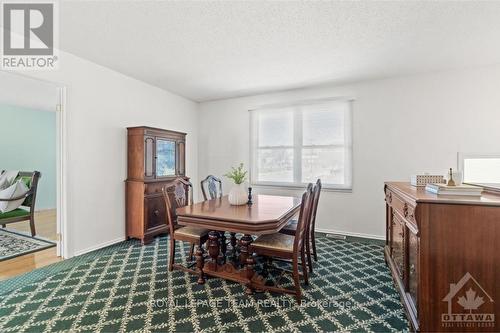 6 Assiniboine Drive, Ottawa, ON - Indoor Photo Showing Dining Room