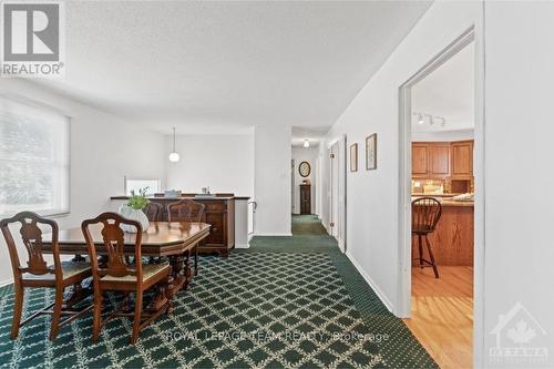 6 Assiniboine Drive, Ottawa, ON - Indoor Photo Showing Dining Room