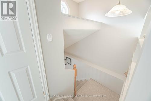 19 Oakwood Avenue N, Mississauga, ON - Indoor Photo Showing Other Room