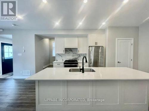 D - 681 Edison Avenue, Ottawa, ON - Indoor Photo Showing Kitchen With Upgraded Kitchen