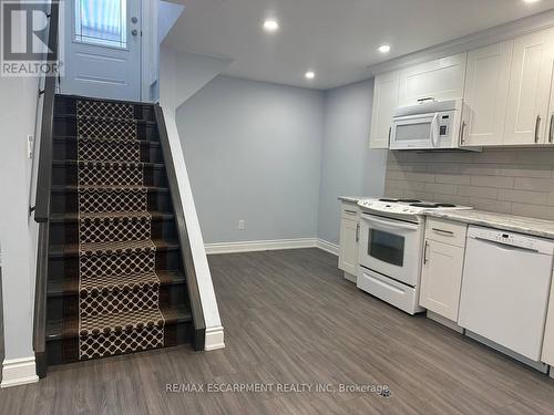 Lower - 883 Upper Sherman Avenue, Hamilton (Thorner), ON - Indoor Photo Showing Kitchen