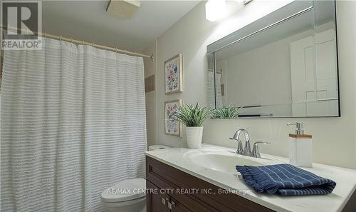 1205 - 155 Kent Street, London, ON - Indoor Photo Showing Bathroom