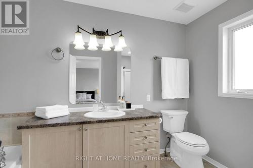 31 Scampton Drive S, Ottawa, ON - Indoor Photo Showing Bathroom