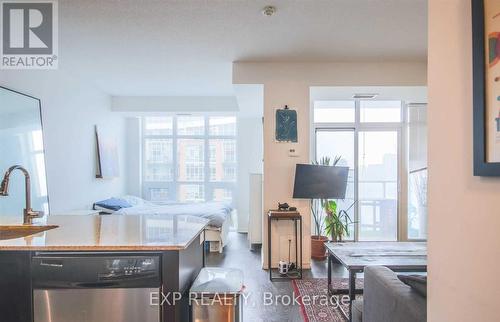 2202 - 75 East Liberty Street, Toronto, ON - Indoor Photo Showing Kitchen