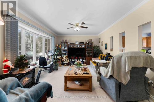 884 Witt Road, Laurentian Valley, ON - Indoor