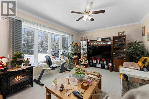 884 Witt Road, Laurentian Valley, ON - Indoor