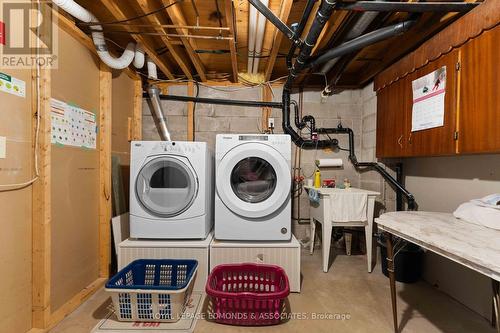 884 Witt Road, Laurentian Valley, ON - Indoor Photo Showing Laundry Room