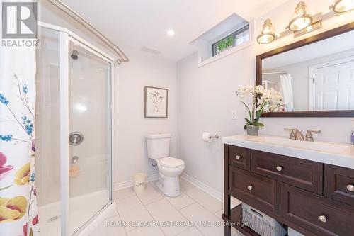 1225 Saddler Circle, Oakville, ON - Indoor Photo Showing Bathroom