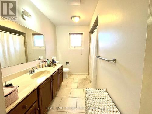 1405 Greendale Terrace, Oakville, ON - Indoor Photo Showing Bathroom