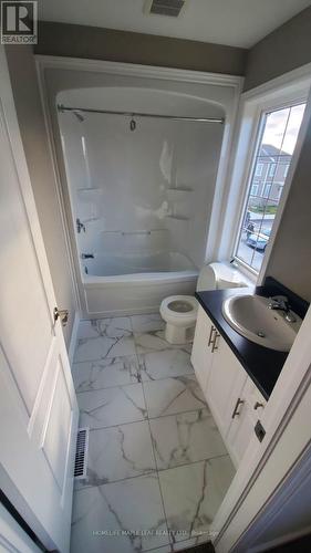 5 - 18 Corbin Street, St. Catharines, ON - Indoor Photo Showing Bathroom