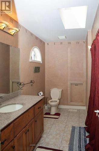 199 Garden Path, Chatham-Kent, ON - Indoor Photo Showing Bathroom