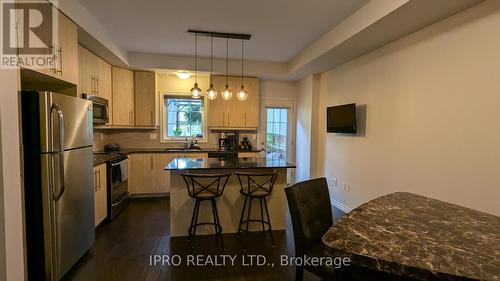 90 Robert Peel Road, Kitchener, ON - Indoor Photo Showing Kitchen With Stainless Steel Kitchen