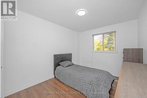 25 Westvillage Drive, Hamilton, ON - Indoor Photo Showing Bedroom