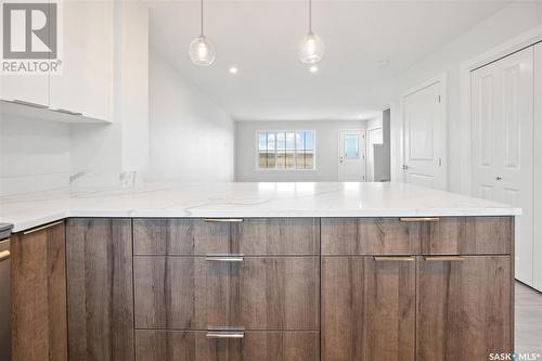 674 Mcormond Drive, Saskatoon, SK - Indoor Photo Showing Kitchen