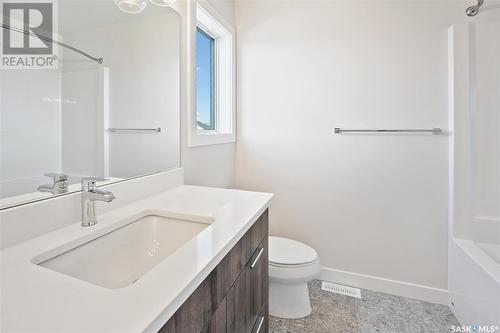 674 Mcormond Drive, Saskatoon, SK - Indoor Photo Showing Bathroom