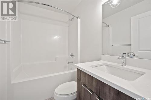 674 Mcormond Drive, Saskatoon, SK - Indoor Photo Showing Bathroom