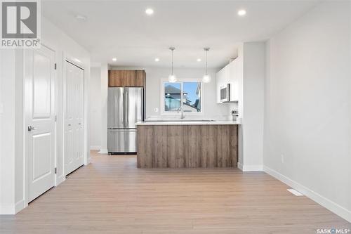 674 Mcormond Drive, Saskatoon, SK - Indoor Photo Showing Kitchen