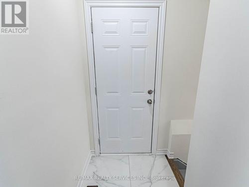 337 Fleetwood Drive, Oshawa, ON - Indoor Photo Showing Other Room