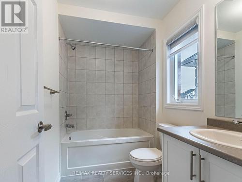 337 Fleetwood Drive, Oshawa, ON - Indoor Photo Showing Bathroom