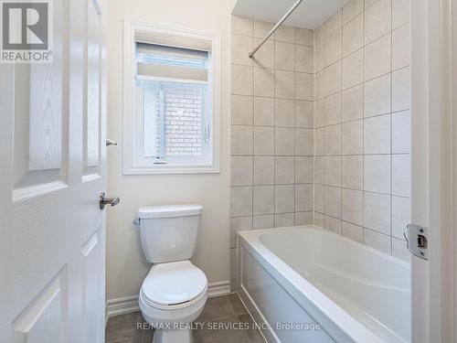 337 Fleetwood Drive, Oshawa, ON - Indoor Photo Showing Bathroom