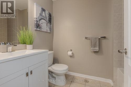 264 Wise Crossing, Milton, ON - Indoor Photo Showing Bathroom