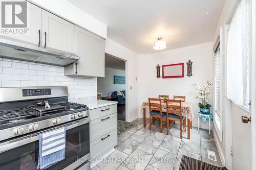 1428 Park Road S, Oshawa, ON - Indoor Photo Showing Kitchen