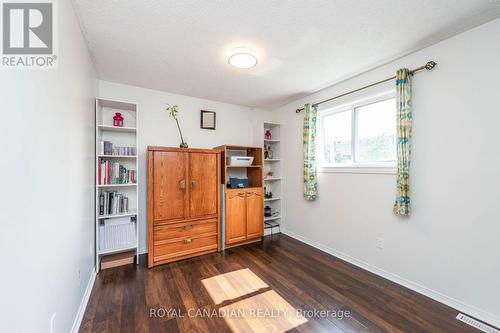 1428 Park Road S, Oshawa, ON - Indoor