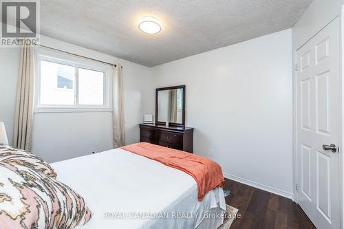 1428 Park Road S, Oshawa, ON - Indoor Photo Showing Bedroom