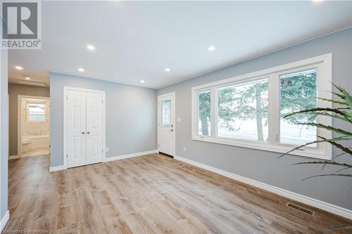 236 Berwick Street, Woodstock, ON - Indoor Photo Showing Other Room