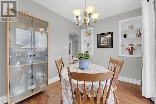 124 East 43Rd Street, Hamilton, ON - Indoor Photo Showing Dining Room