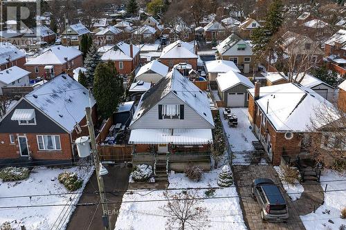 124 East 43Rd Street, Hamilton, ON - Outdoor With Facade