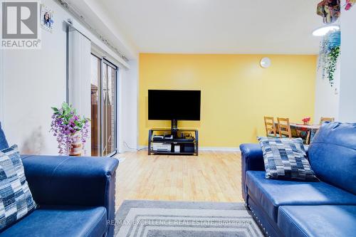 54 Whiteface Crescent, Brampton, ON - Indoor Photo Showing Living Room