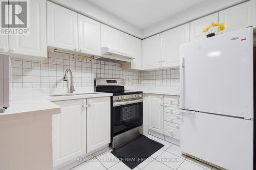 54 Whiteface Crescent, Brampton, ON - Indoor Photo Showing Kitchen