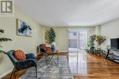 29 - 2451 Bridletowne Circle, Toronto, ON - Indoor Photo Showing Living Room