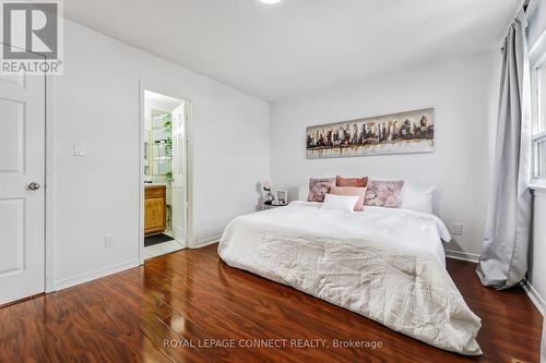 29 - 2451 Bridletowne Circle, Toronto, ON - Indoor Photo Showing Bedroom